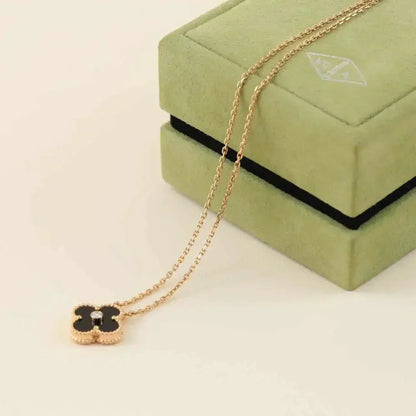 [ROYAL]CLOVER 15MM DIAMOND ONYX NECKLACE