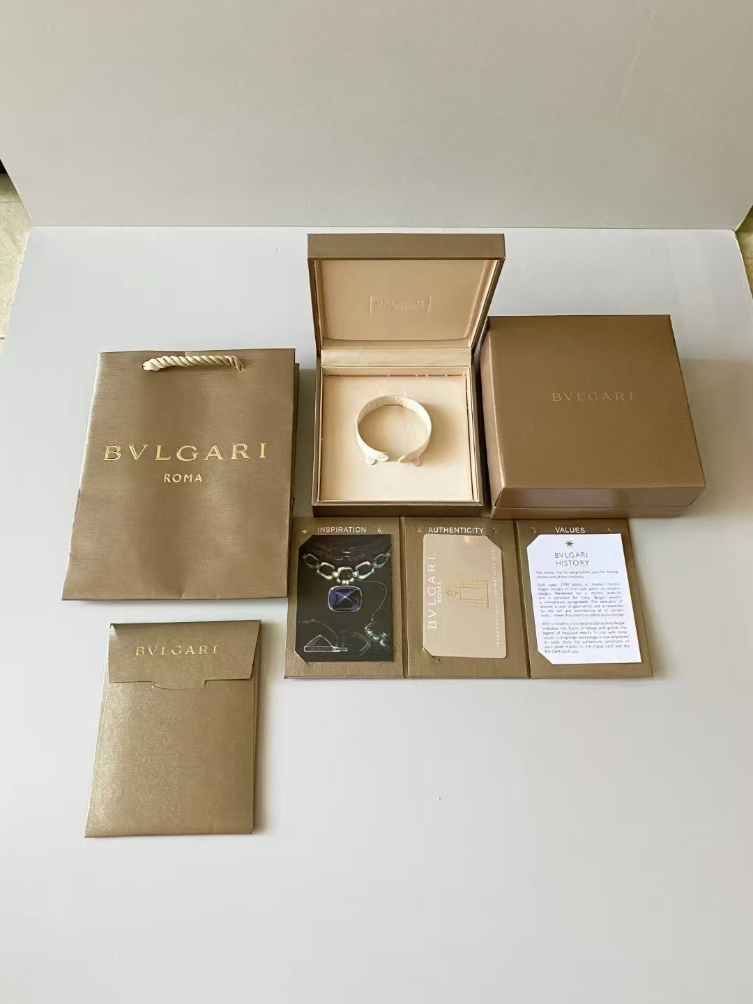 [Royal Jewellery ]BV BRACELET NECKLACE RING BOX GIFT BAG