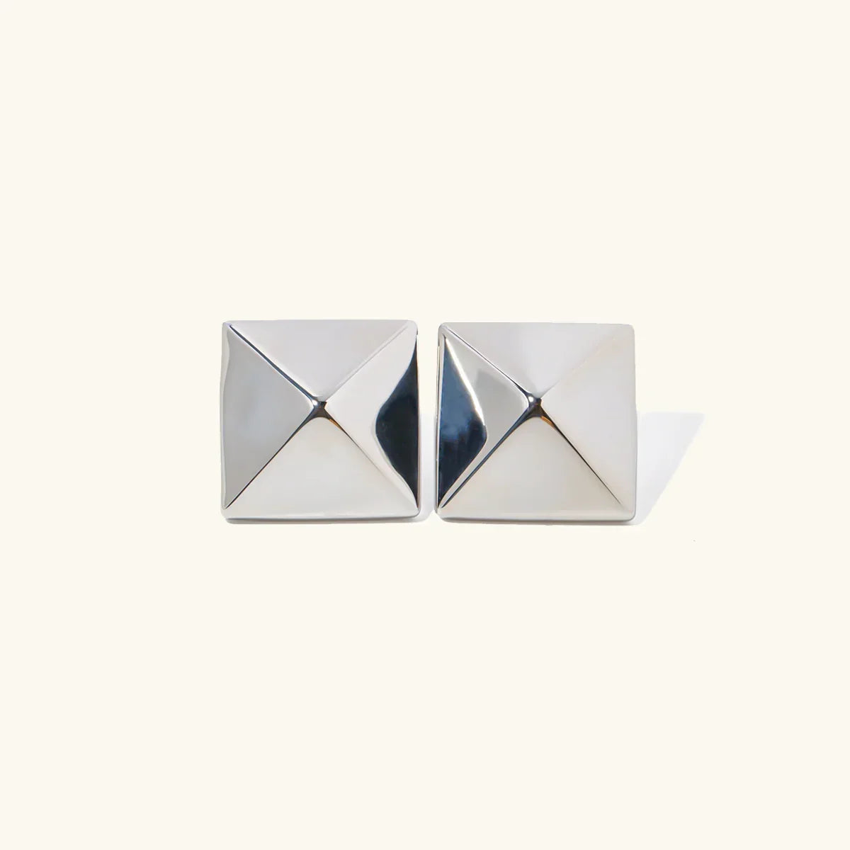 {"Royal&Vicky":"[Royal&Vicky]","Barbara Gold Earrings":"バーバラ ゴールドピアス"}