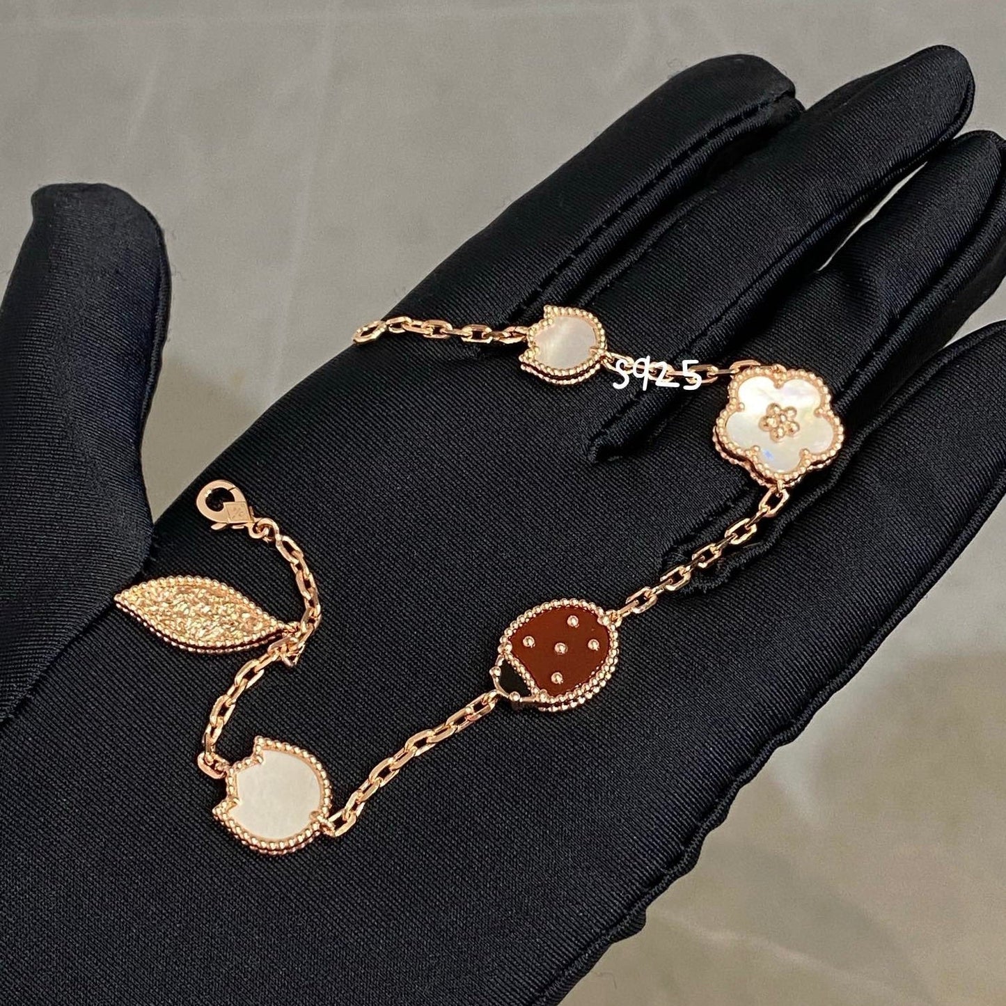 [Royal Jewellery]LUCKY SPRING 5 MOTIF BRACELET