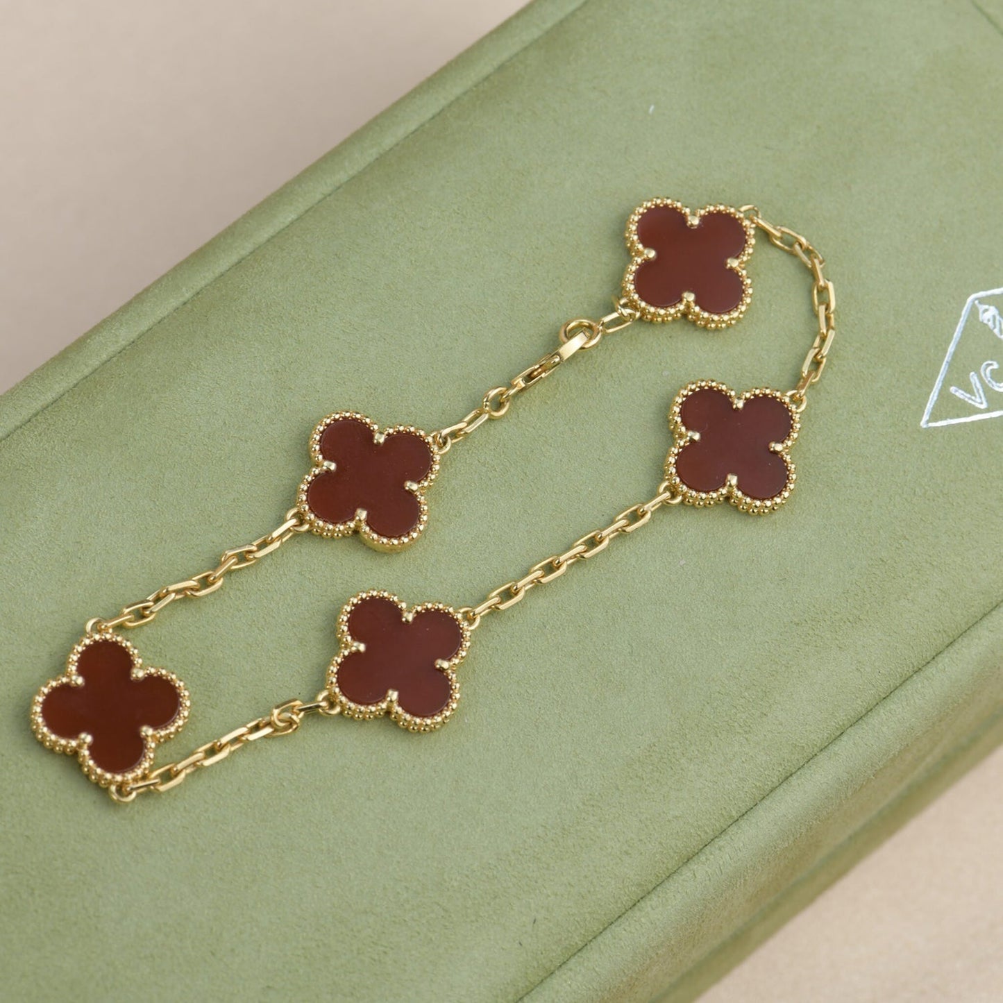 [Royal Jewellery]CLOVER 5 MOTIFS RED AGATE  BRACELET