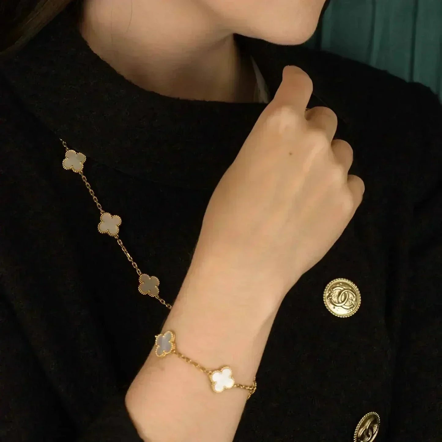 [Royal Jewellery]CLOVER  5 MOTIF WHITE MOP BRACELET