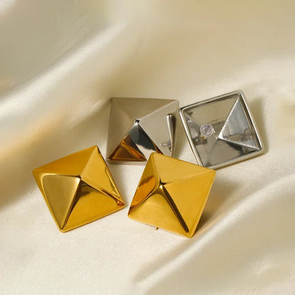 {"Royal&Vicky":"[Royal&Vicky]","Barbara Gold Earrings":"バーバラ ゴールドピアス"}