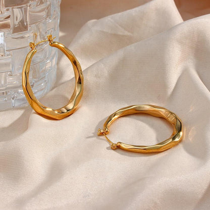 {"Royal&Vicky":"Royal&Vicky","Aire Hoop Earrings":"エアー・フープピアス"}