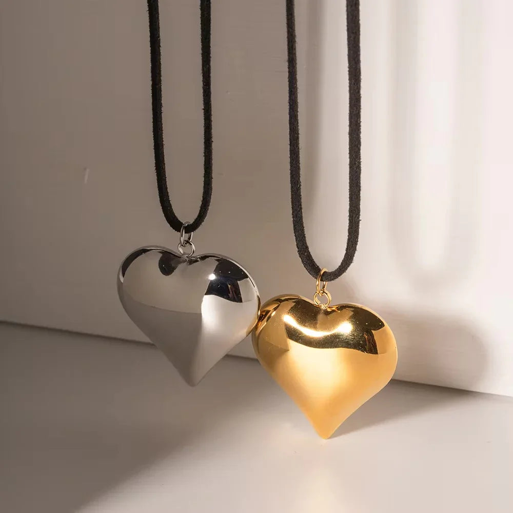 {
  "[Royal&Vicky]Lavine Heart Necklace": "[Royal&Vicky]ラヴィーン ハートネックレス"
}