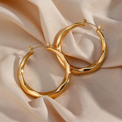 {"Royal&Vicky":"Royal&Vicky","Aire Hoop Earrings":"エアー・フープピアス"}