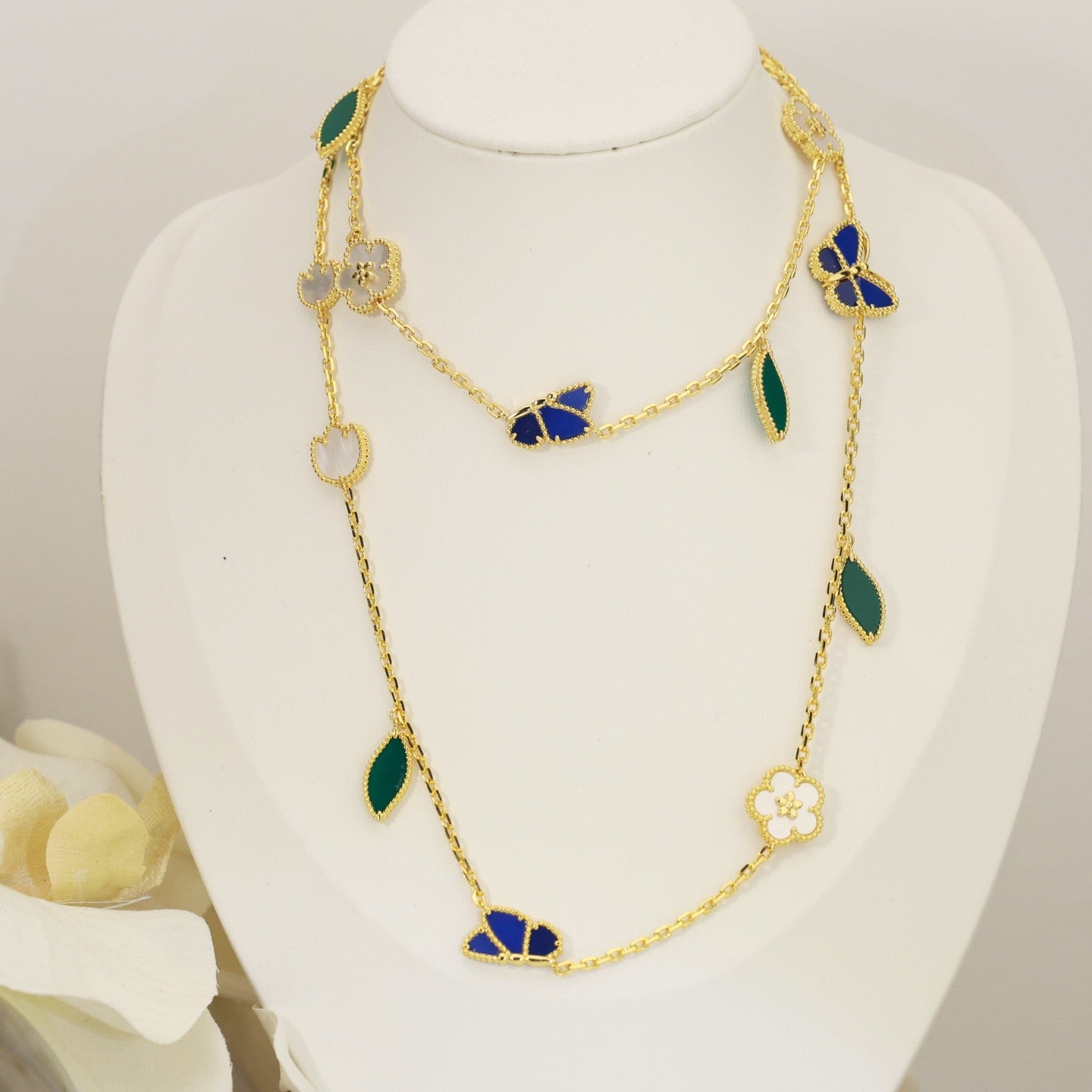 [Royal Jewellery]LUCKY SPRING BUTTERFLY 15 FLOWER NECKLACE