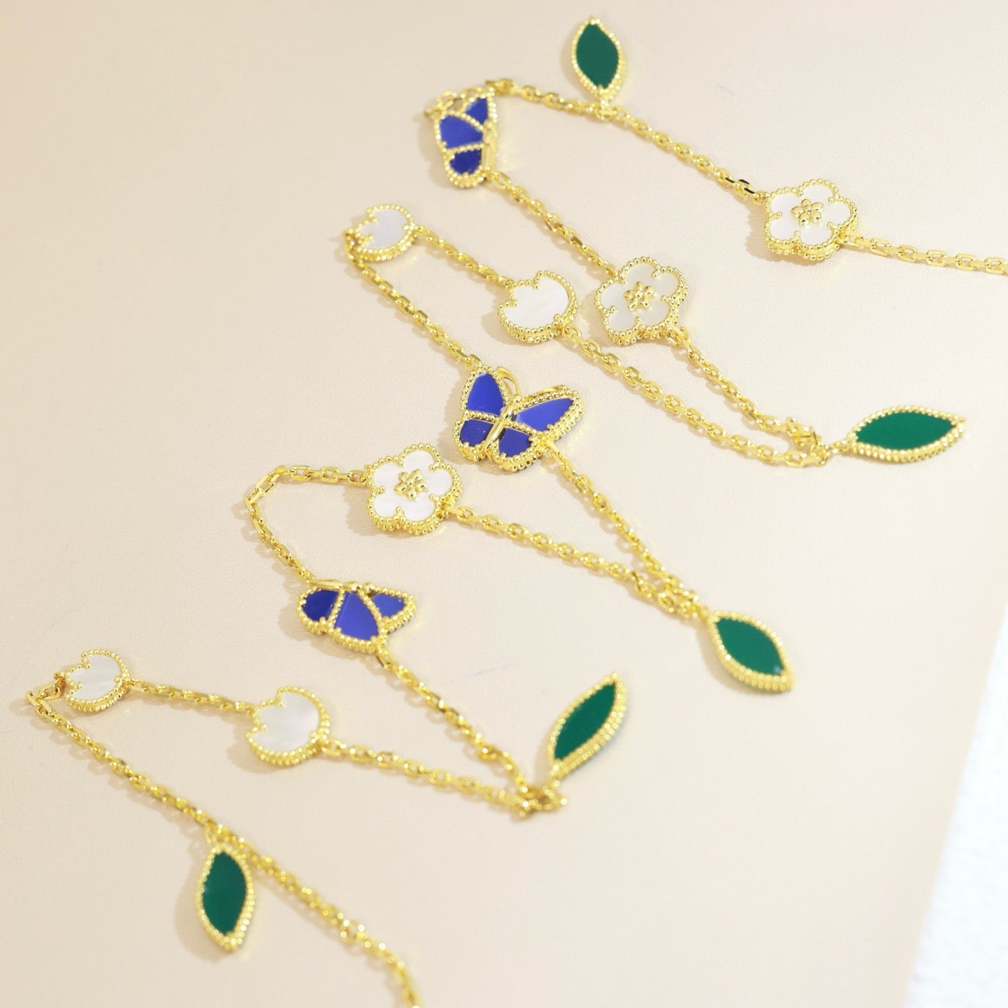 [Royal Jewellery]LUCKY SPRING BUTTERFLY 15 FLOWER NECKLACE