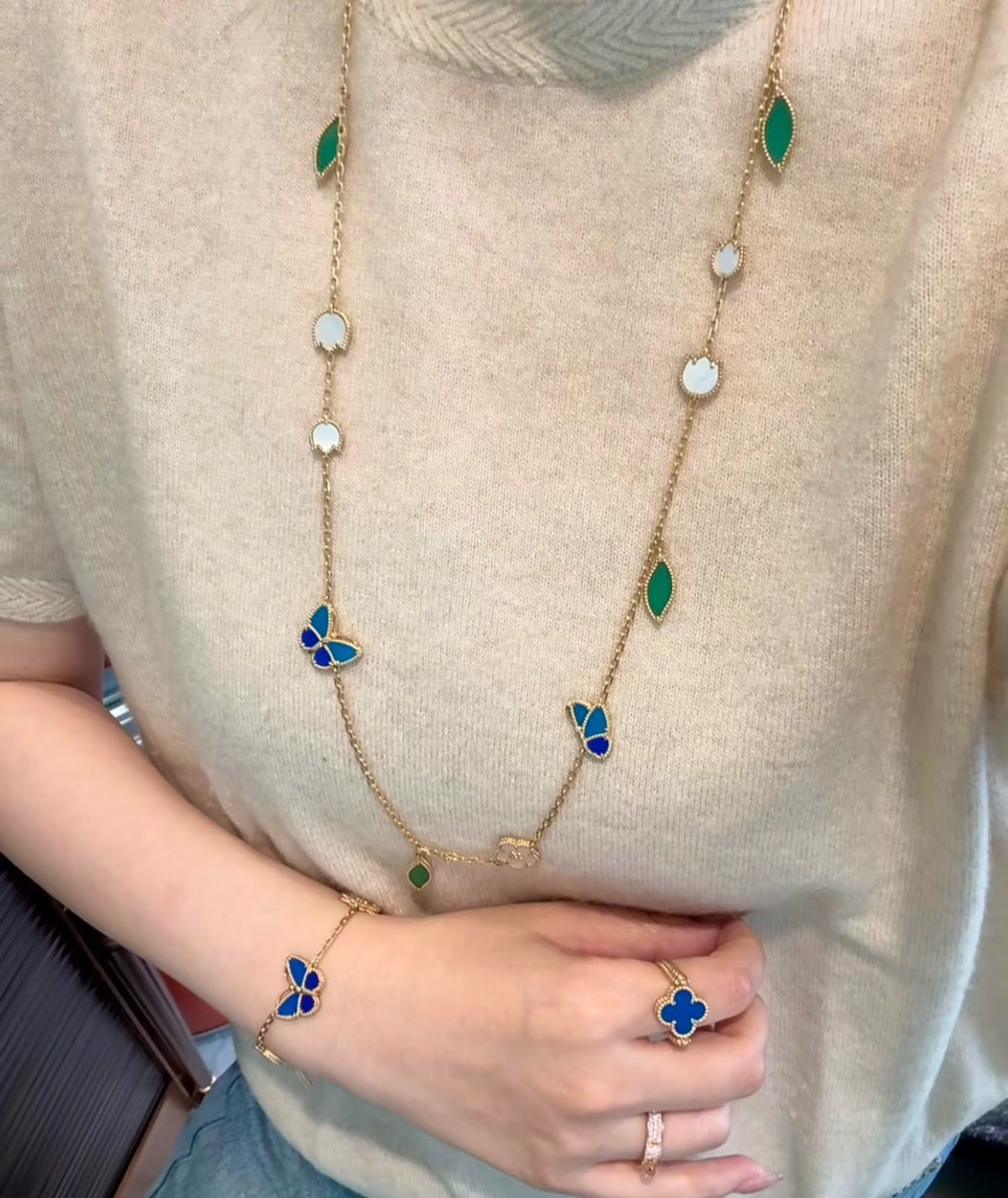 [Royal Jewellery]LUCKY SPRING BUTTERFLY 15 FLOWER NECKLACE