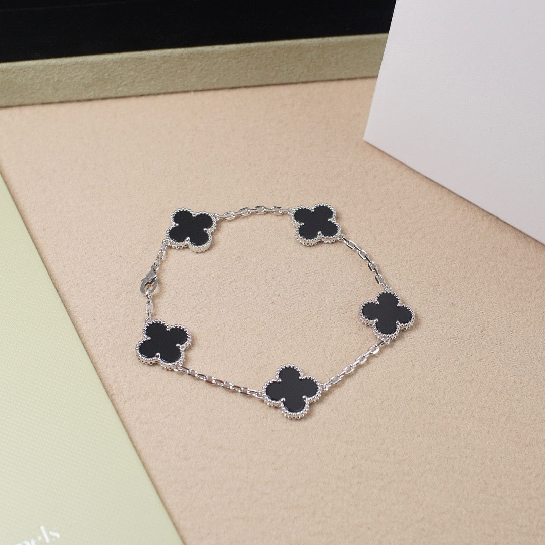 [Royal Jewellery]CLOVER 5 MOTIF ONYXS  BRACELET SILVER