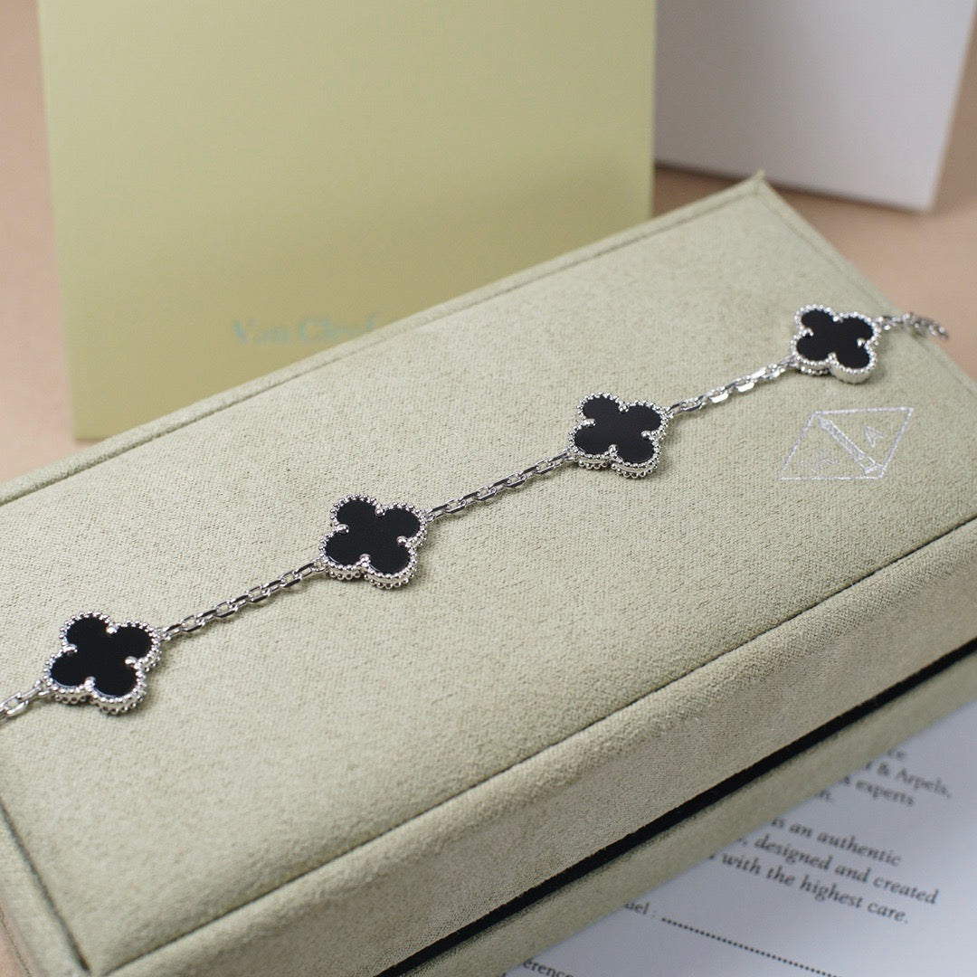 [ROYAL]CLOVER 5 MOTIF ONYXS  BRACELET SILVER