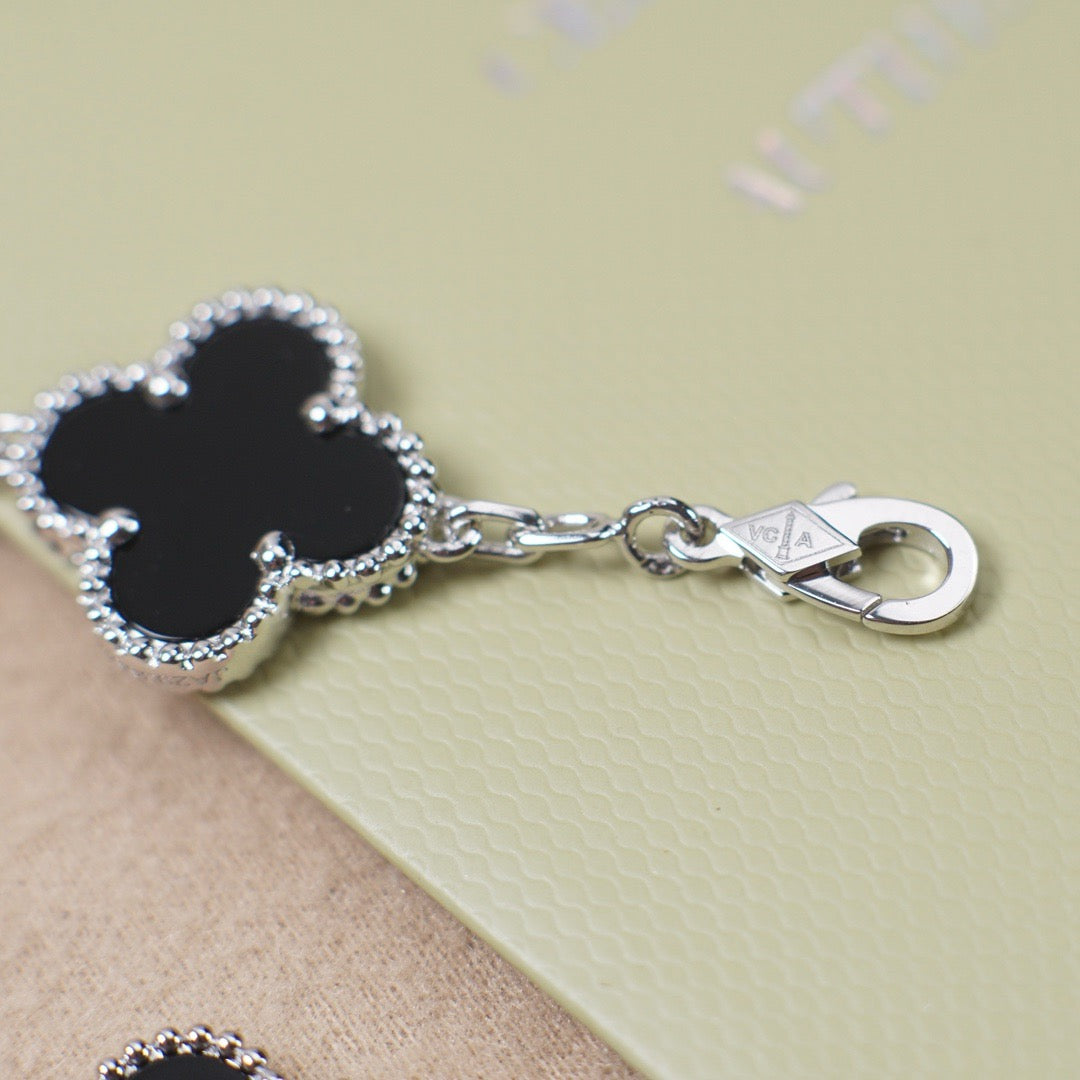 [Royal Jewellery]CLOVER 5 MOTIF ONYXS  BRACELET SILVER