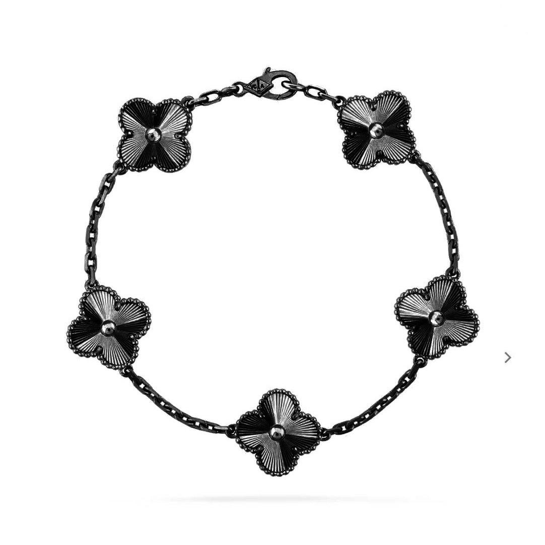 [ROYAL]CLOVER 5 MOTIF BLACK BRACELET