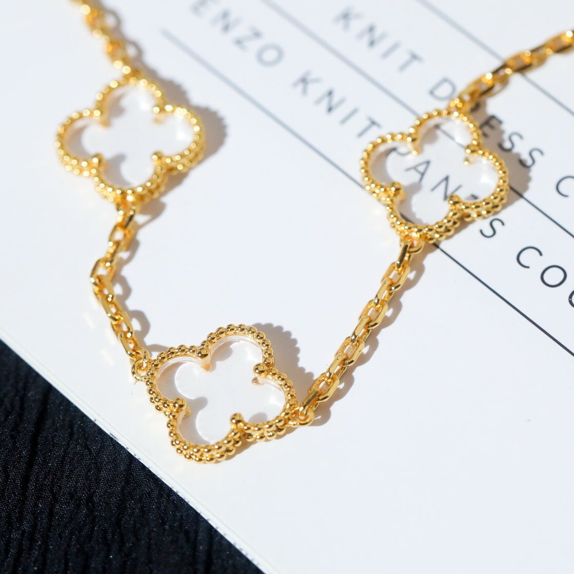 [Royal Jewellery]CLOVER 5 MOTIF ROCK CRYSTAL PINK GOLD BRACELET