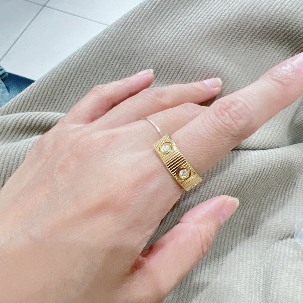 [Royal&Vicky]LOVE 6.5MM UNLIMITED RING, 6 DIAMONDS