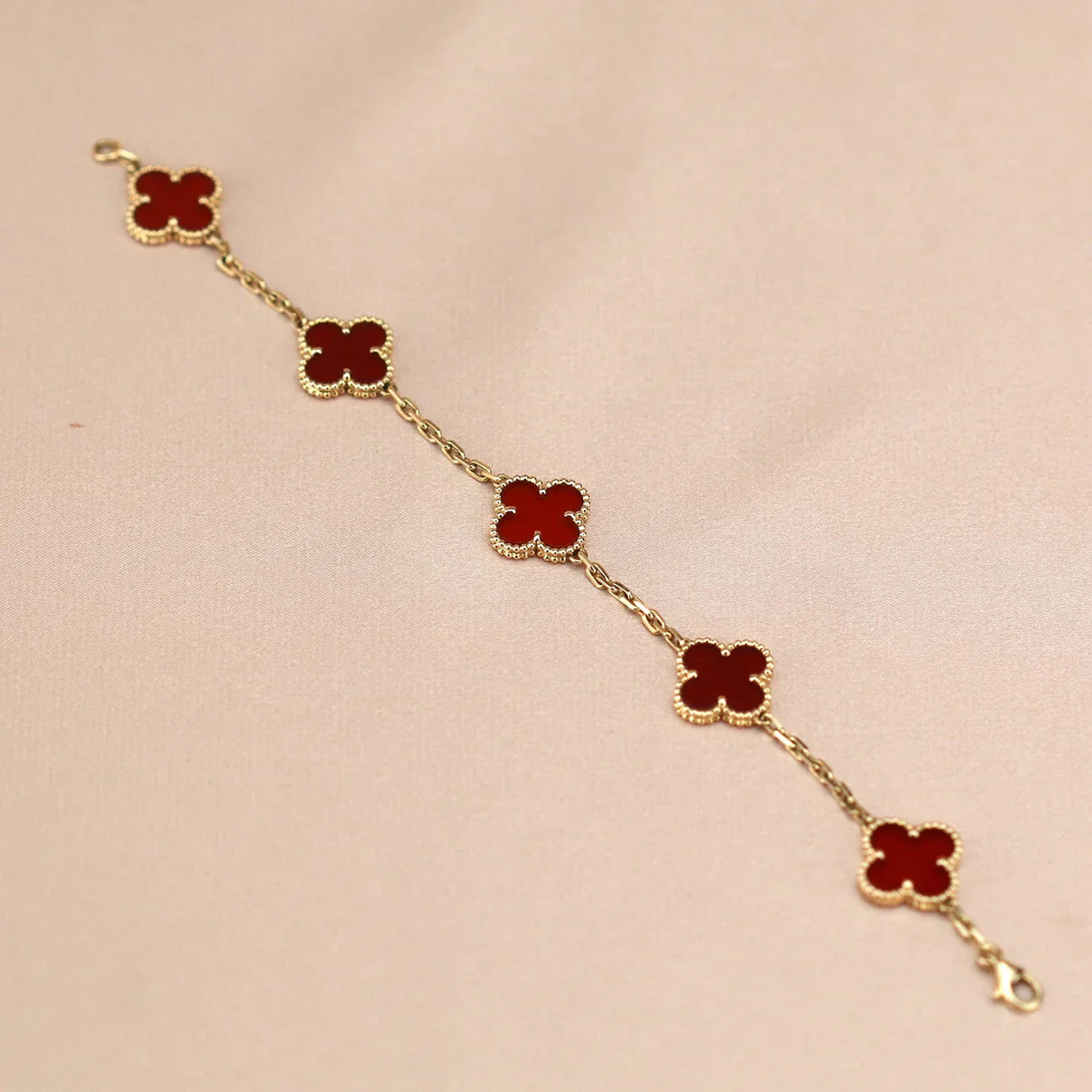 [Royal Jewellery] CLOVER 5 MOTIF RED CORNELIAN BRACELET COLLECTION