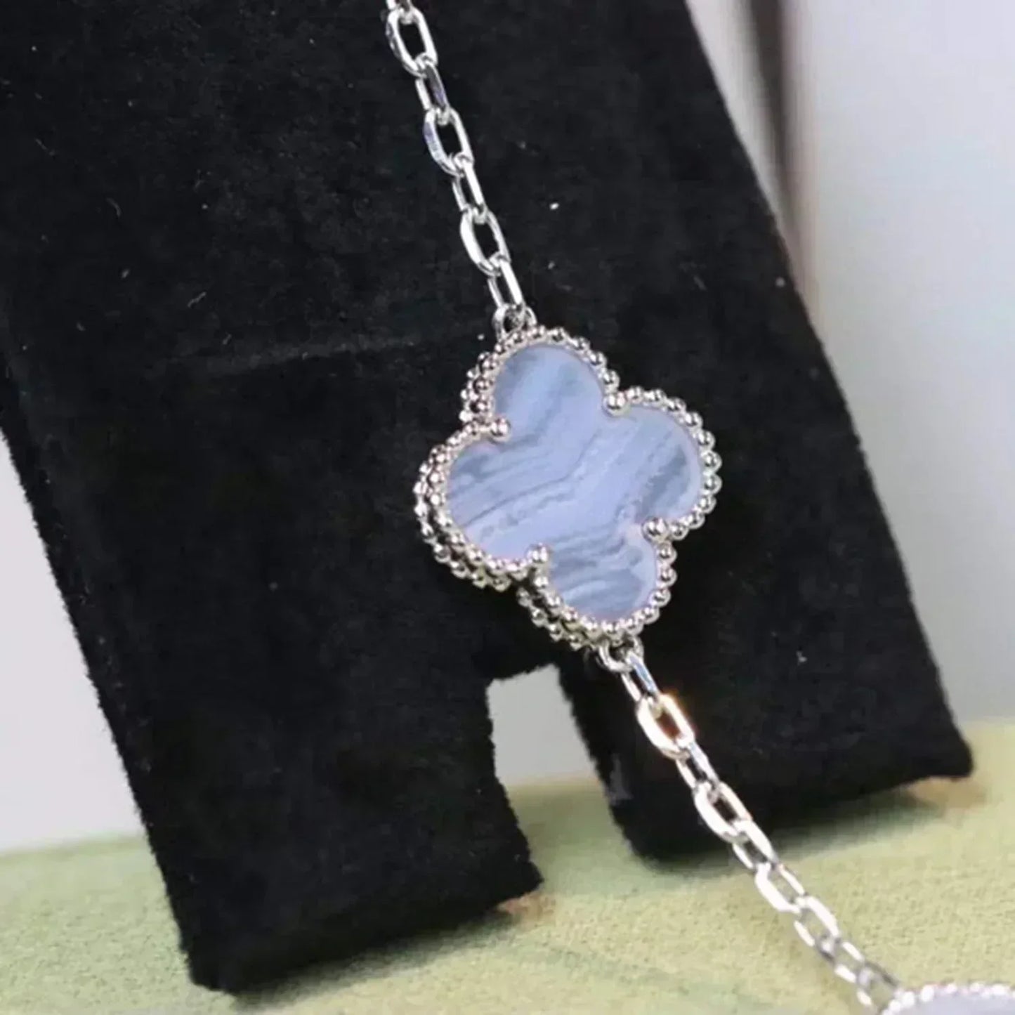 [Royal Jewellery]CLOVER  5 MOTIF PURPLE CHALCEDONY BRACELET SILVER