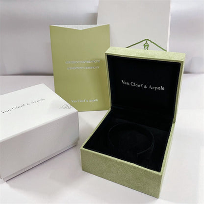 [Royal Jewellery]VA CLOVER BRACELET NECKLACE RING BOX GIFT BAG