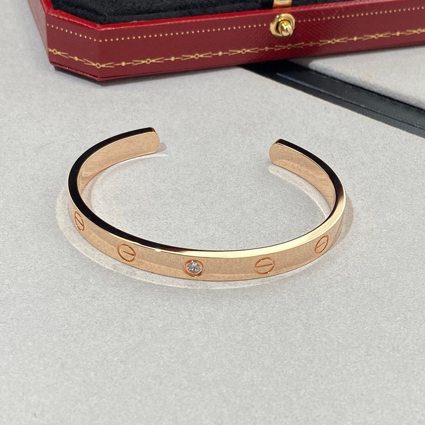 [ROYAL]LOVE BRACELET 6.1MM 1 DIAMOND OPEN CUFF