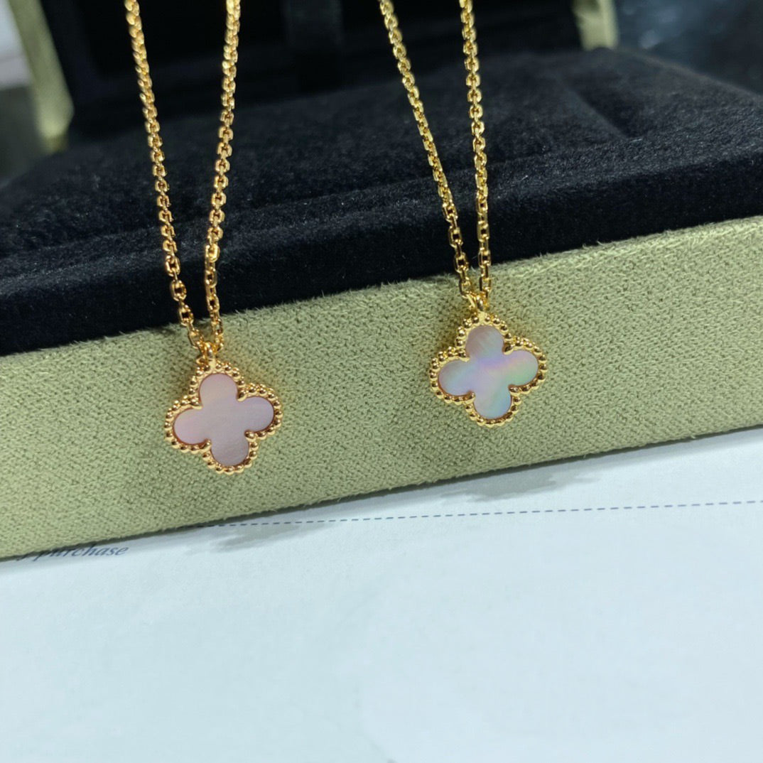 [Royal Jewellery]CLOVER 9.5MM PINK MOTHER OF PEARL SINGLE FLOWER NECKLACE
