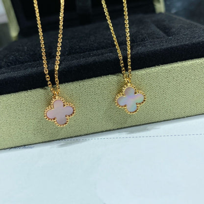 [Royal Jewellery]CLOVER 9.5MM PINK MOTHER OF PEARL SINGLE FLOWER NECKLACE