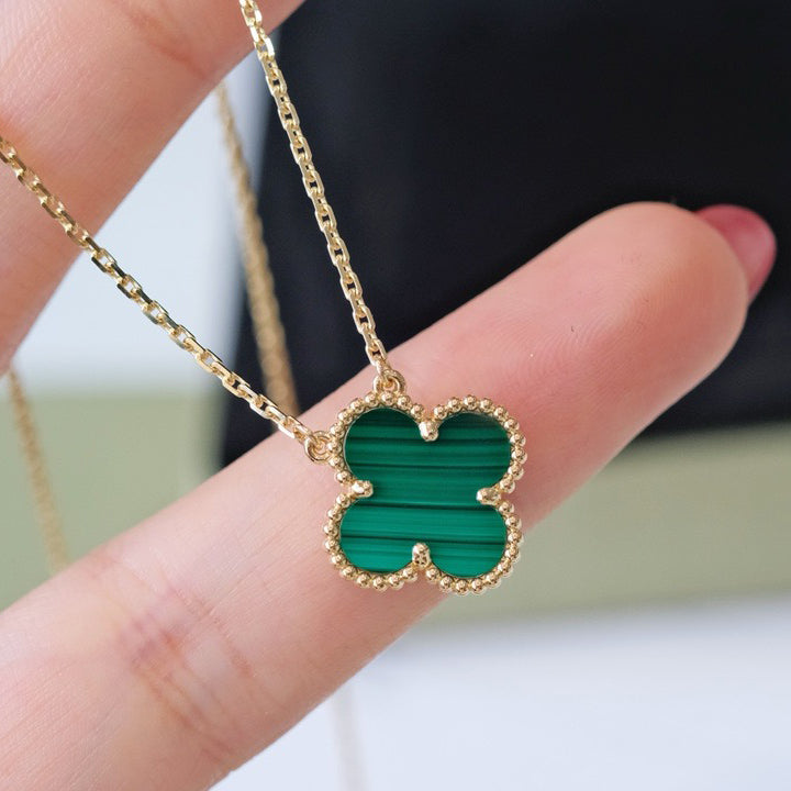 [ROYAL]CLOVER 15MM MALACHITE SINGLE FLOWER  NECKLACE