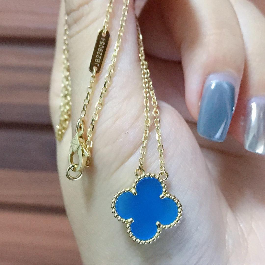 [ROYAL]CLOVER 15MM BLUE AGATE NECKLACE