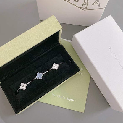 [Royal Jewellery] CLOVER 5 MOTIF PURPLE CHALCEDONY BRACELET COLLECTION