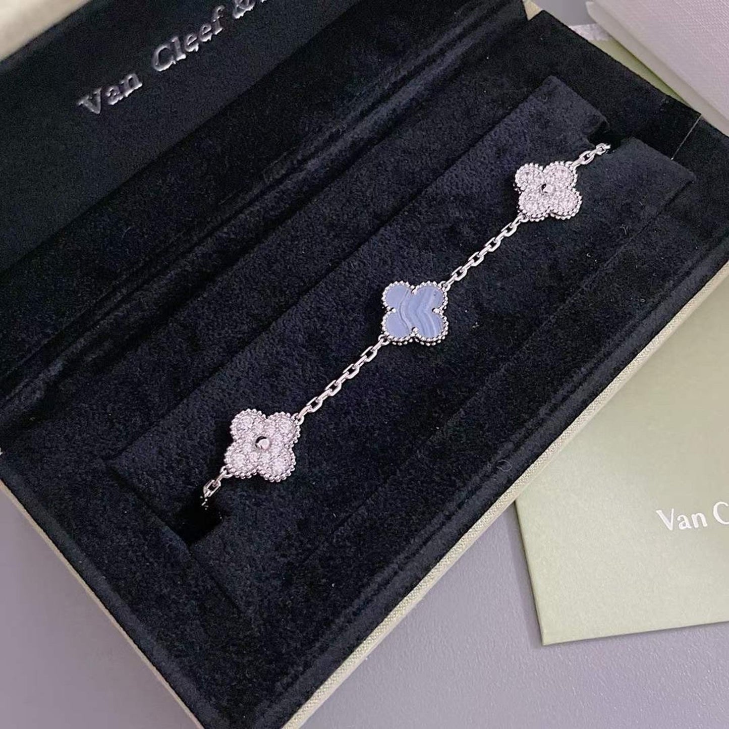 [Royal Jewellery]CLOVER  5 MOTIF DIAMOND PURPLE CHALCEDONY BRACELET SILVER