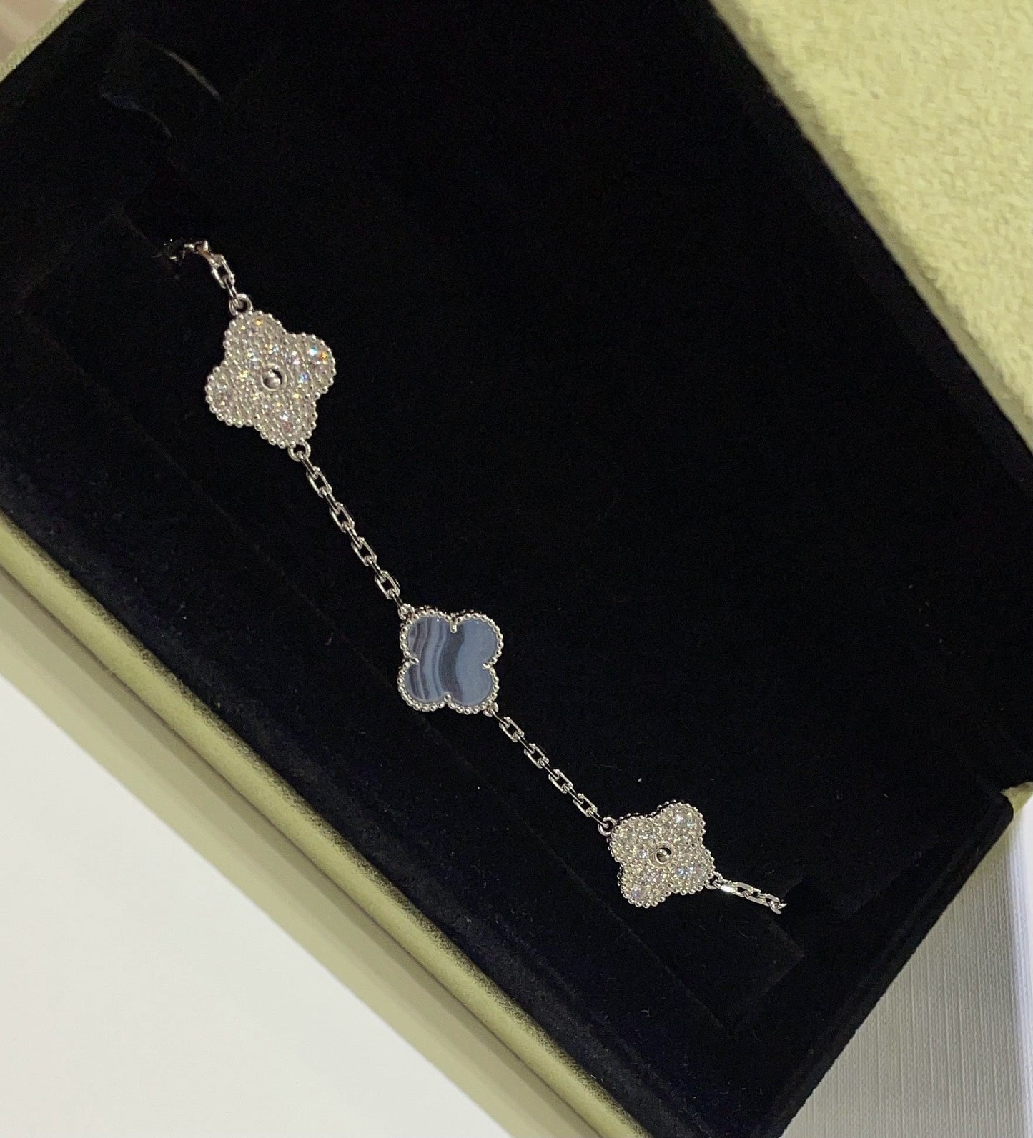 [Royal Jewellery]CLOVER  5 MOTIF DIAMOND PURPLE CHALCEDONY BRACELET SILVER