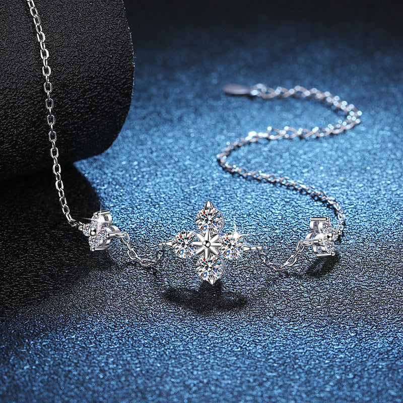 [Royal&Vicky]CLOVER LUCKY CHARM MOISSANITE BRACELET