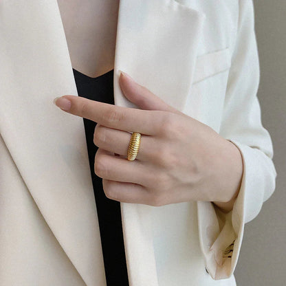 [Royal&Vicky]Luden Goldring