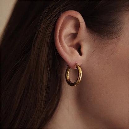 {"Royal&Vicky":"Royal&Vicky","Broad Round Hoops":"ワイドラウンドフープ"}