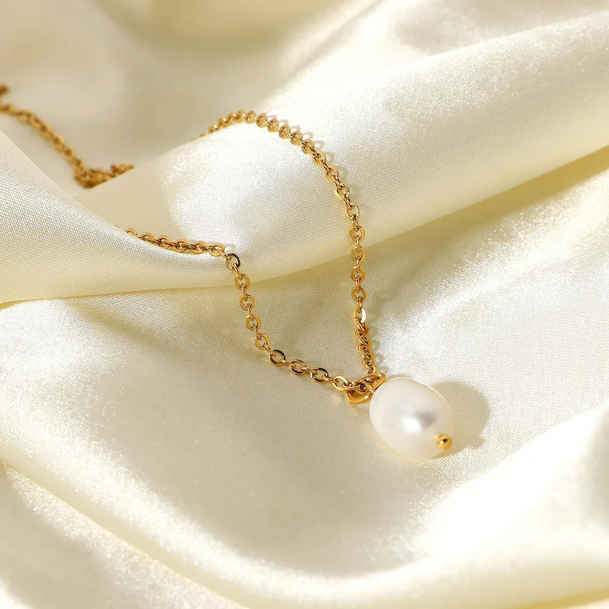 [Royal&Vicky]Serenade Pearl Necklace