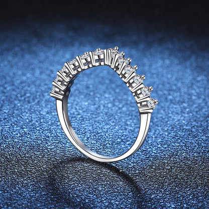 [Royal&Vicky]ELEGANT V-SHAPED CHEVRON MOISSANITE RING