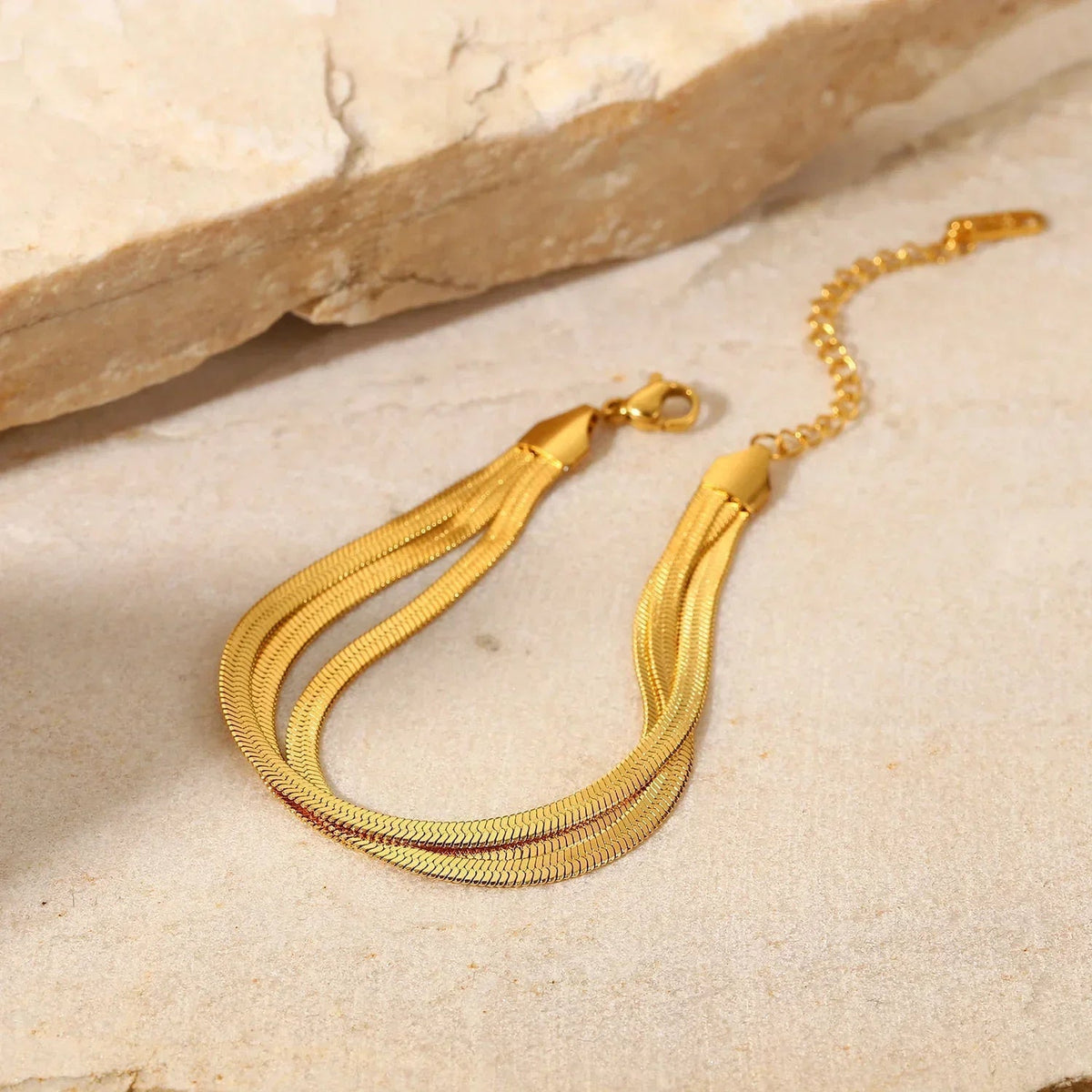 {
  "[Royal&Vicky]Abella Gold Bracelet": "[Royal&Vicky] アベラ ゴールド ブレスレット"
}