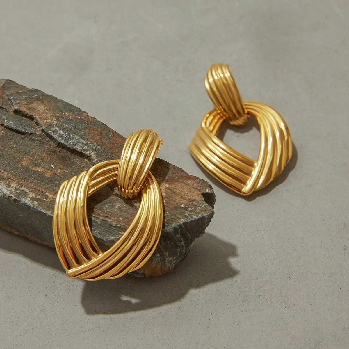 [Royal&Vicky]Selma Goldene Knot-Ohrringe