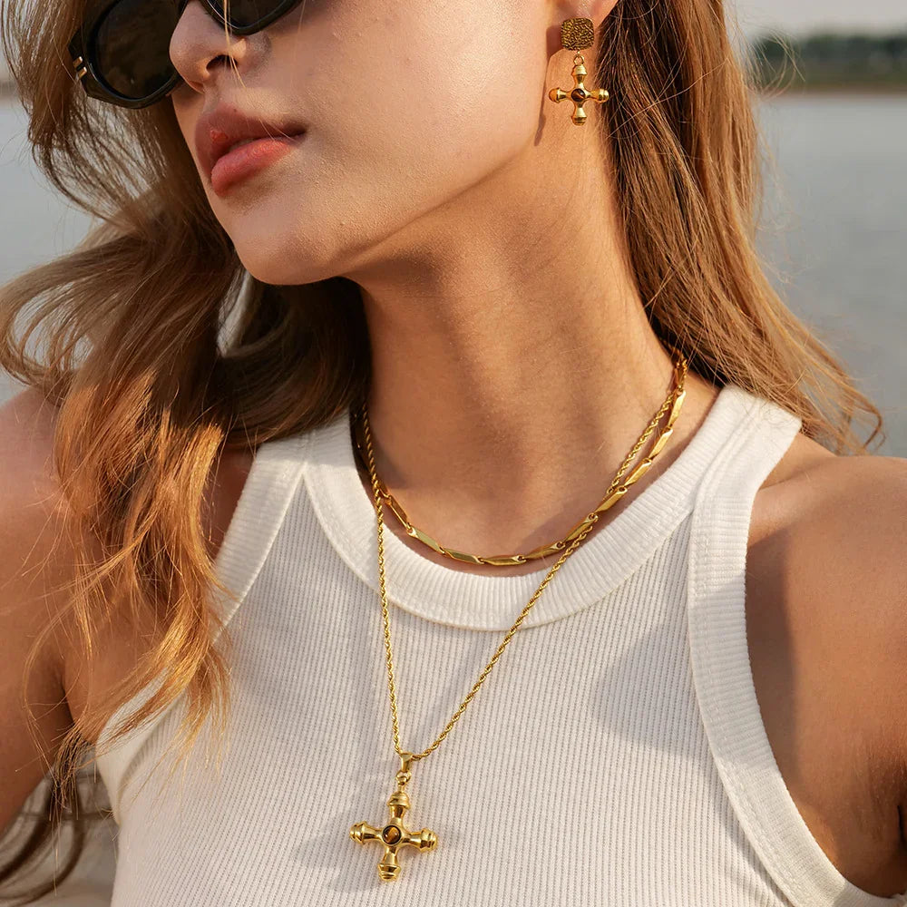 {
  "[Royal&Vicky]Della Gold Necklace": "[Royal&Vicky] デラ ゴールドネックレス"
}