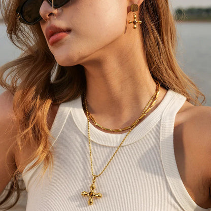 {
  "[Royal&Vicky]Della Gold Necklace": "[Royal&Vicky] デラ ゴールドネックレス"
}