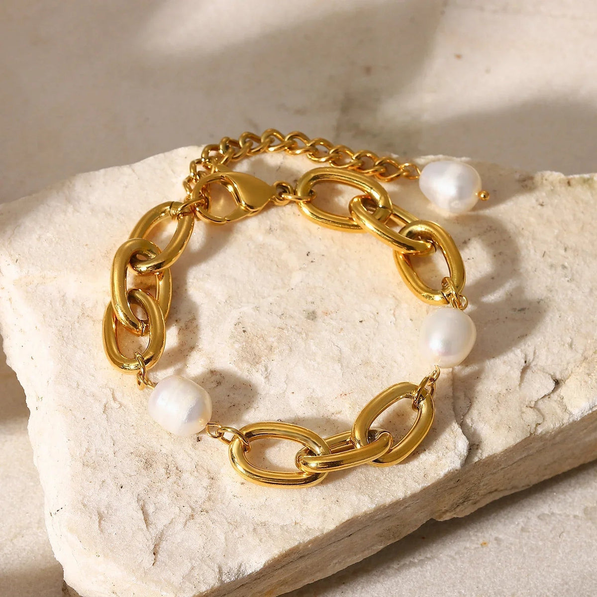 [Royal&Vicky]Ysabel Chunky Freshwater Pearl Bracelet