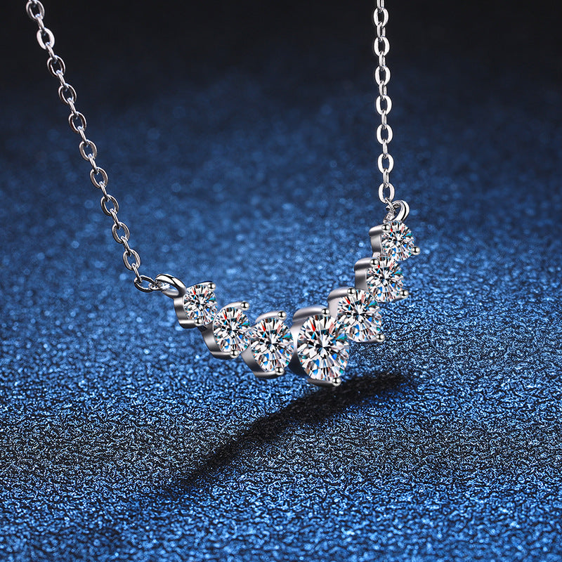 [[Royal&Vicky]MINIMALIST CURVED SMILE MOISSANITE NECKLACE