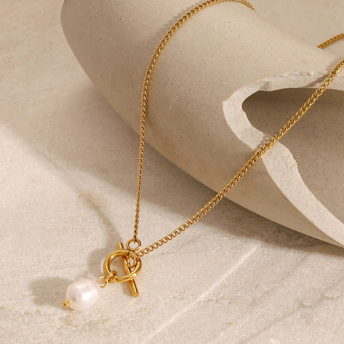{"[Royal&Vicky]Ellen Freshwater Pearl Necklace": "[Royal&Vicky] エレン 淡水パールネックレス"}