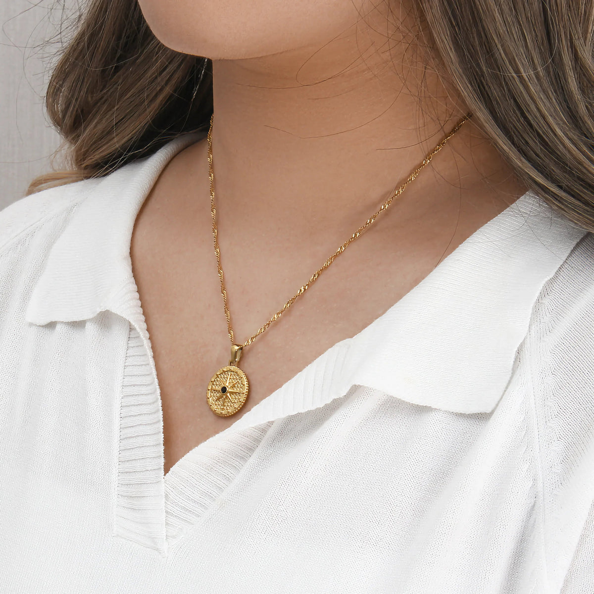 {"[Royal&Vicky]Ellie Compass Necklace": "【Royal&Vicky】エリー・コンパスネックレス"}
