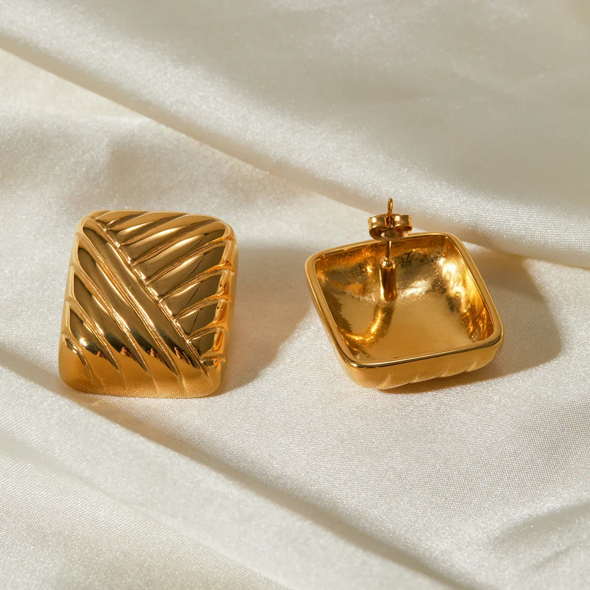 [Royal&Vicky]Inez Gold Earrings