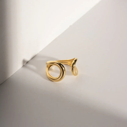 [Royal&Vicky]Jackie gedrehter Bandring