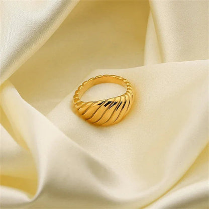 [Royal&Vicky]イレンナ ゴールド クロワッサン リング
