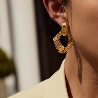 [Royal&Vicky]Selma Goldene Knot-Ohrringe