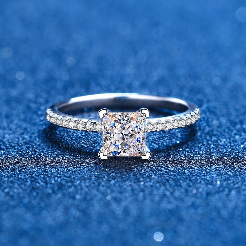 [Royal&Vicky]ELEGANT PRINCESS CUT MOISSANITE ENGAGEMENT RING