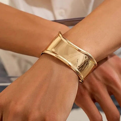[Royal&Vicky]Nellie Smooth Gold Cuff