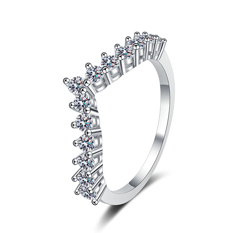 [Royal&Vicky]ELEGANT V-SHAPED CHEVRON MOISSANITE RING